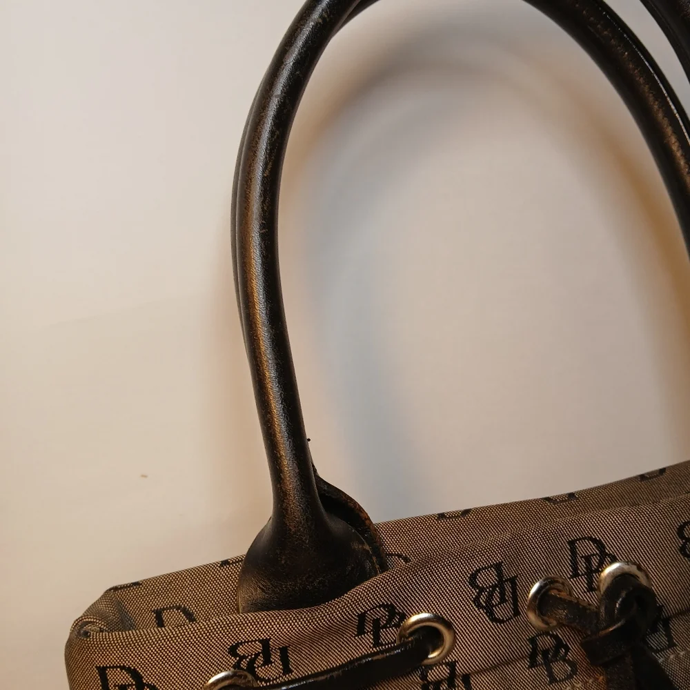 Dooney & Bourke Vintage Signature  Tan Canvas Brown Leather Tote Handbag